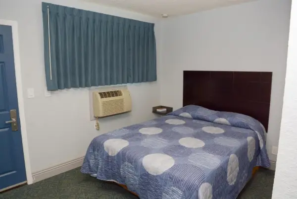 Comet Motel 5